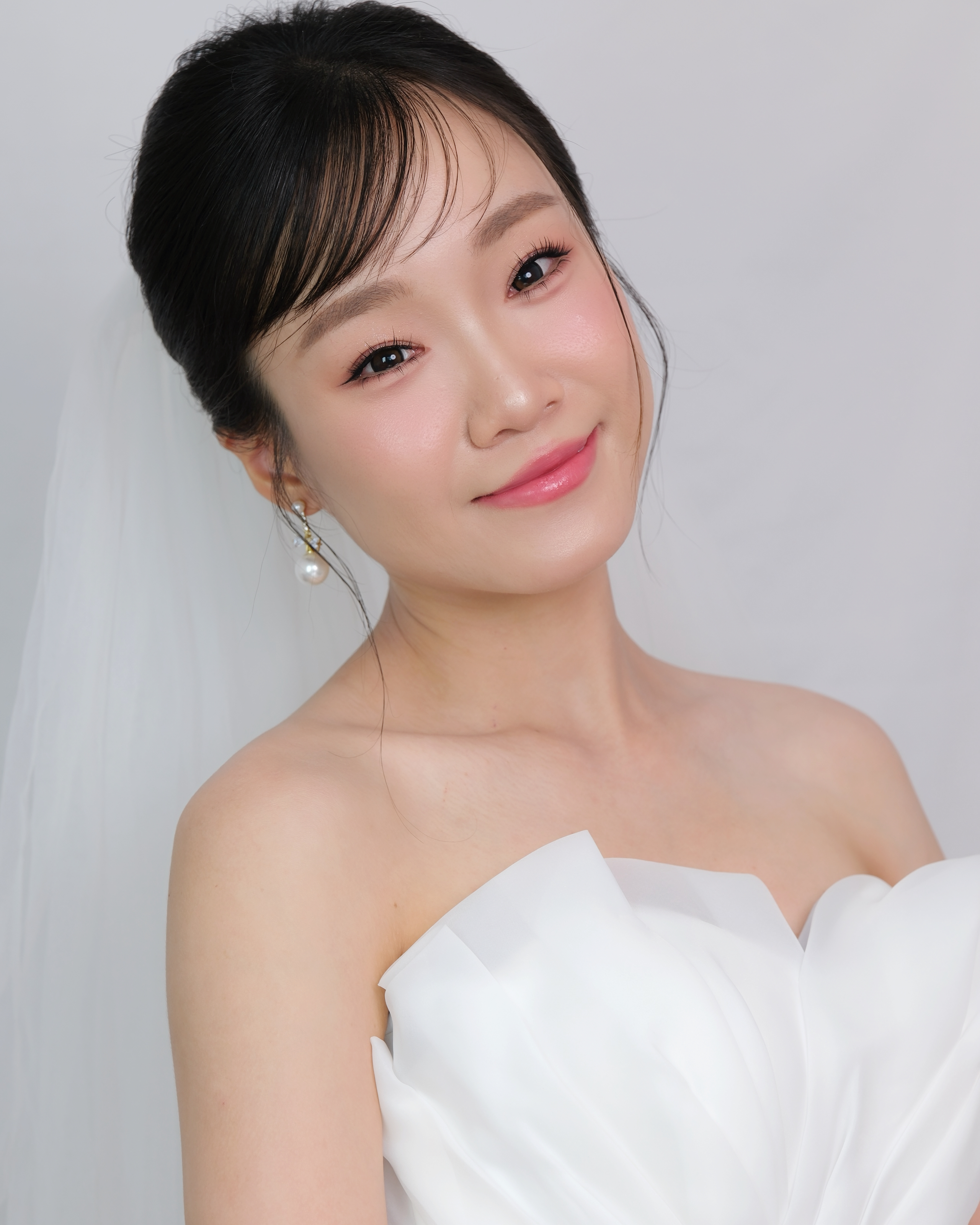 Queen Makeup Artist photo 2