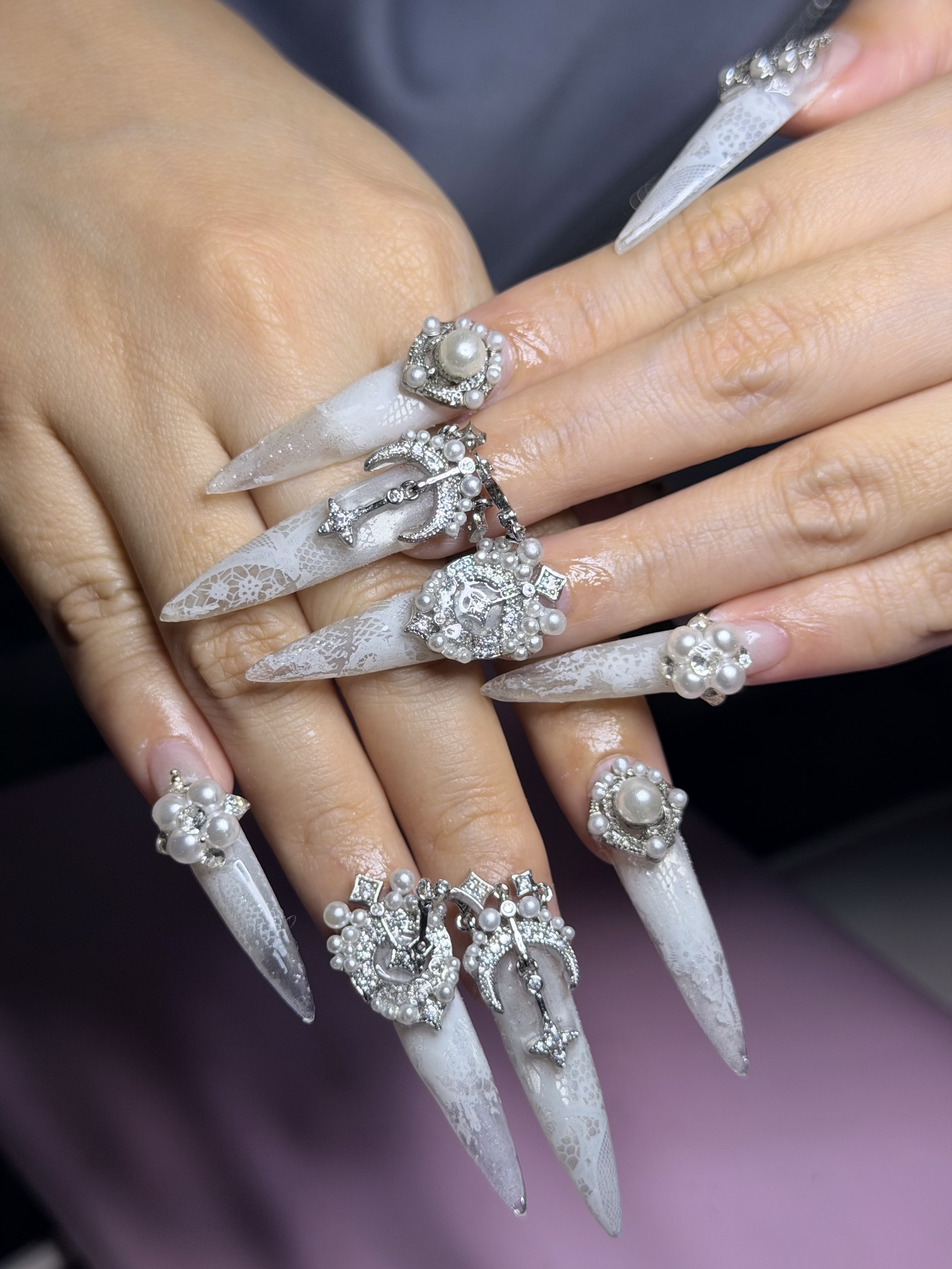Lashnailsaffair_ photo 1
