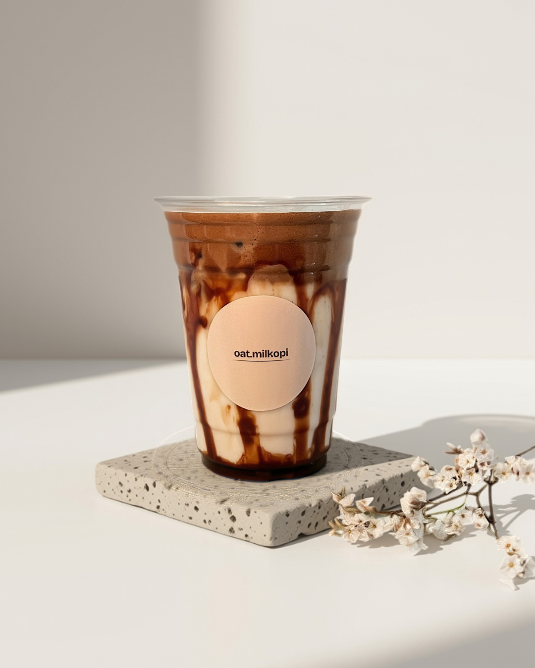 Iced Oatmilk Mocha